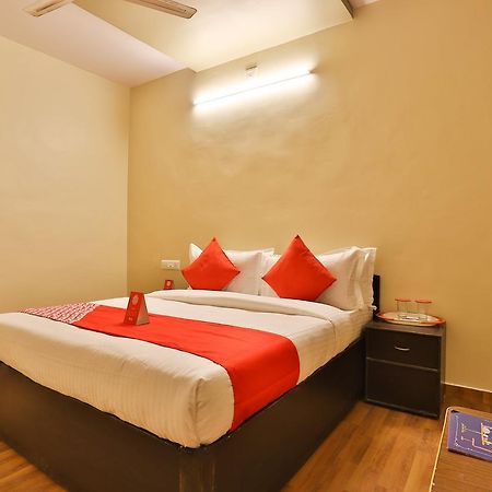 Oyo 11427 Hotel Kalyan Ahmedabad Exterior foto
