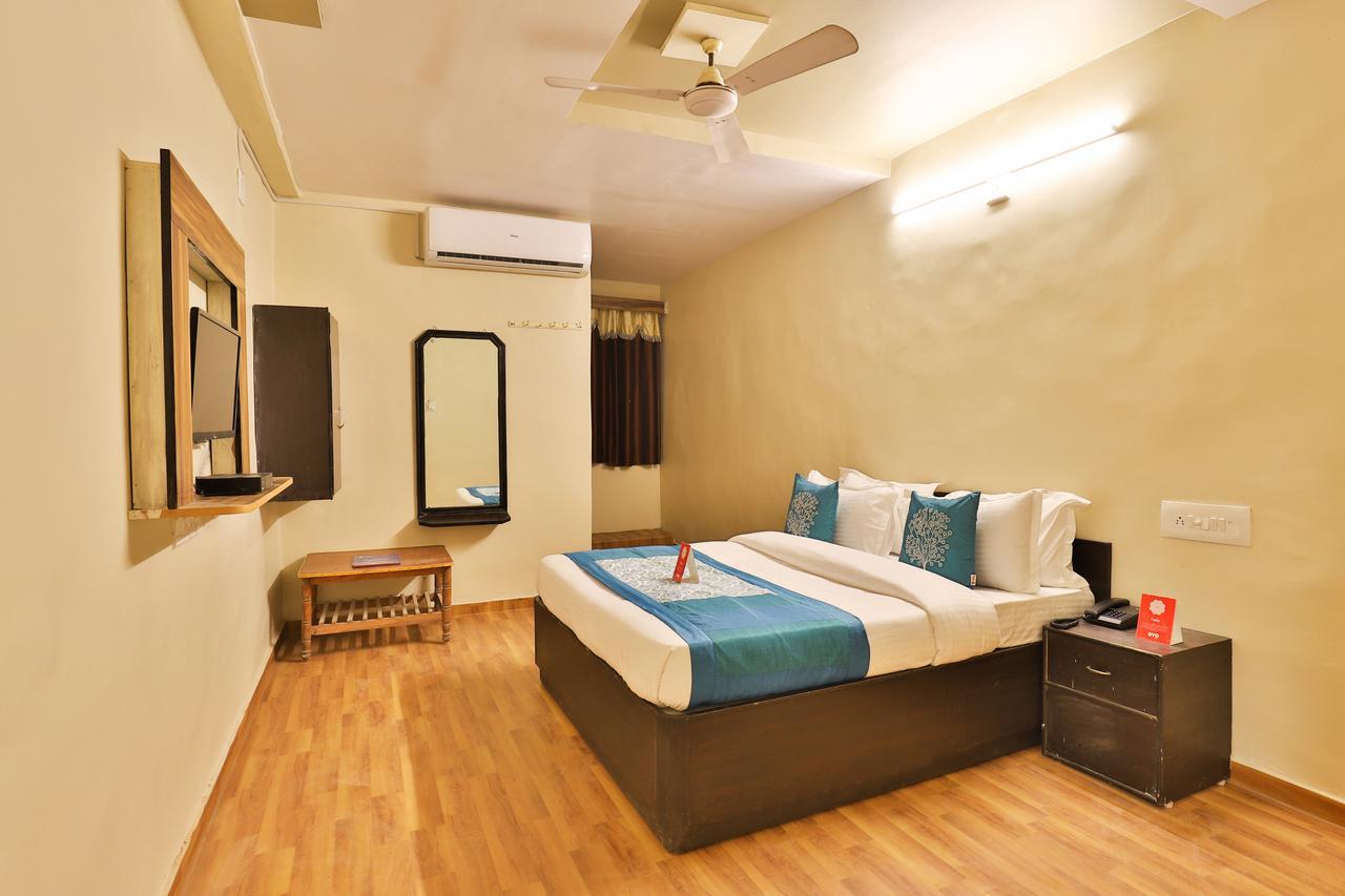 Oyo 11427 Hotel Kalyan Ahmedabad Exterior foto