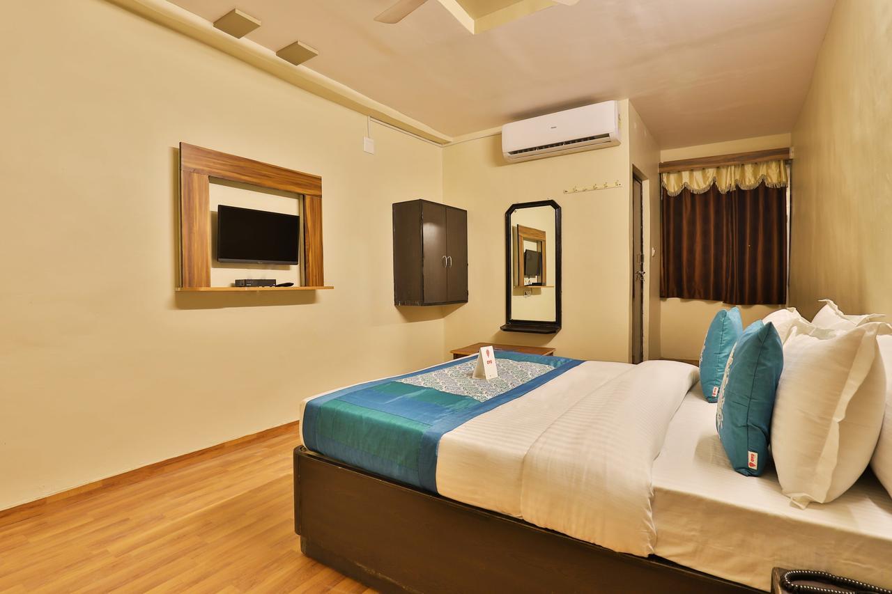 Oyo 11427 Hotel Kalyan Ahmedabad Exterior foto